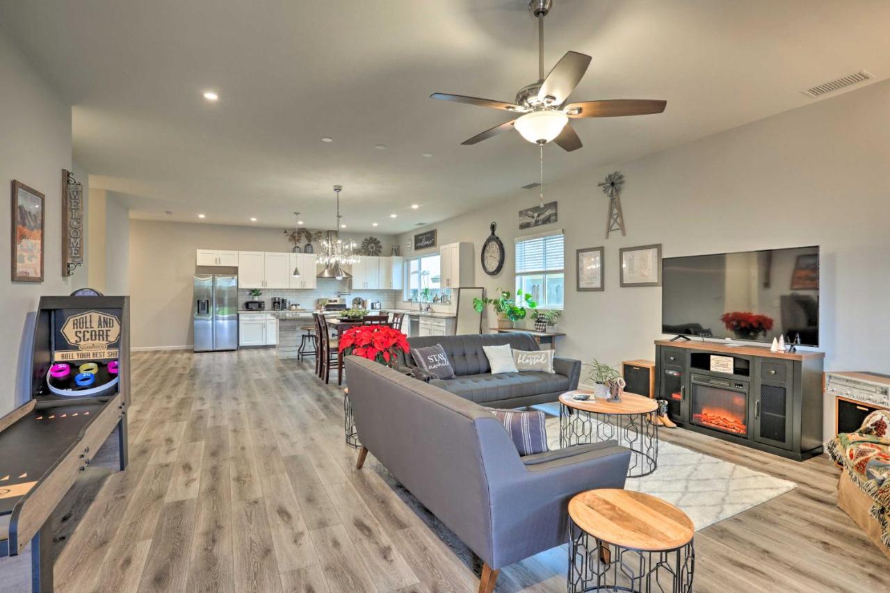 Stunning Clovis Home About 1 Mile To Old Town! エクステリア 写真