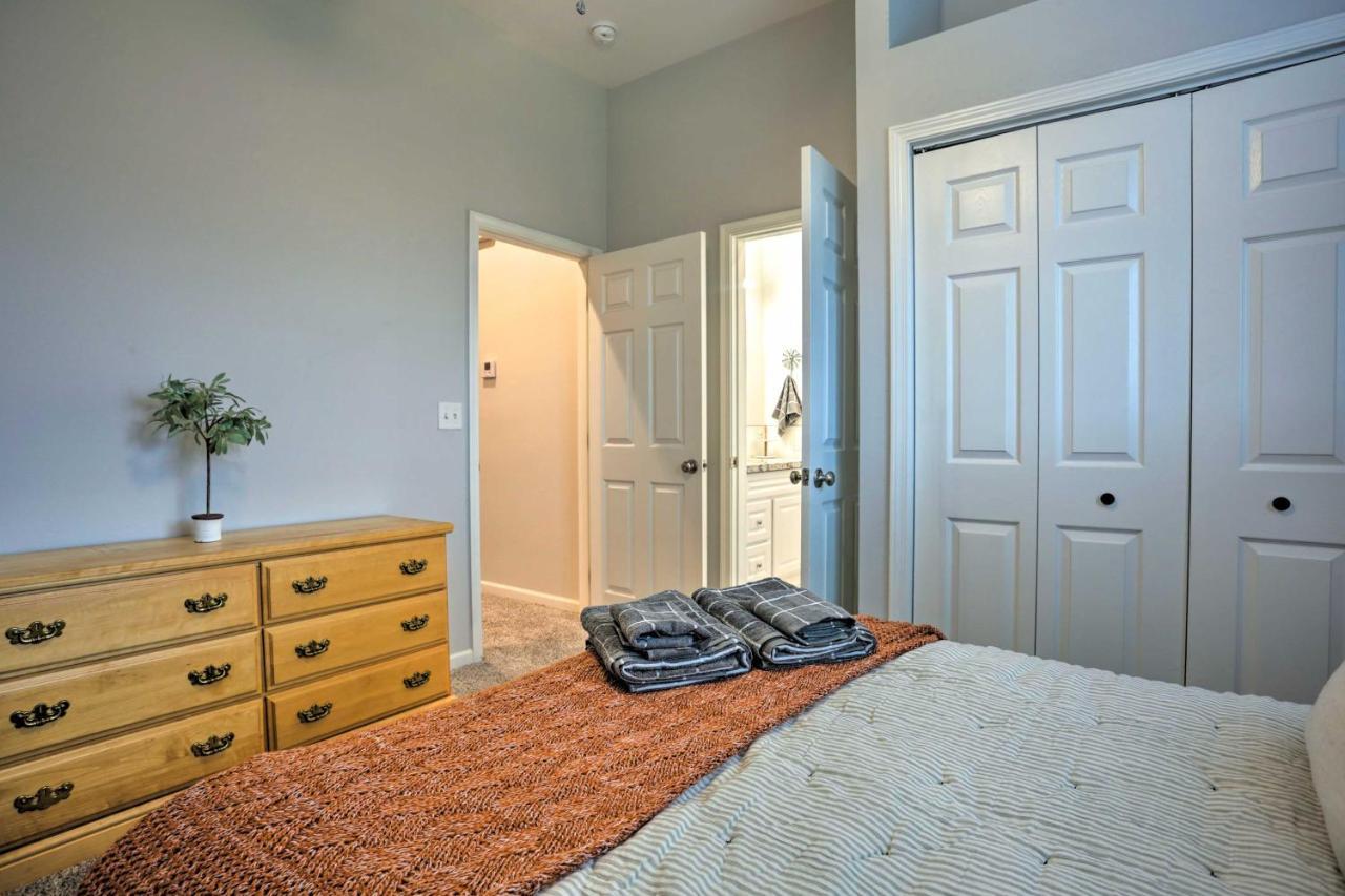 Stunning Clovis Home About 1 Mile To Old Town! エクステリア 写真