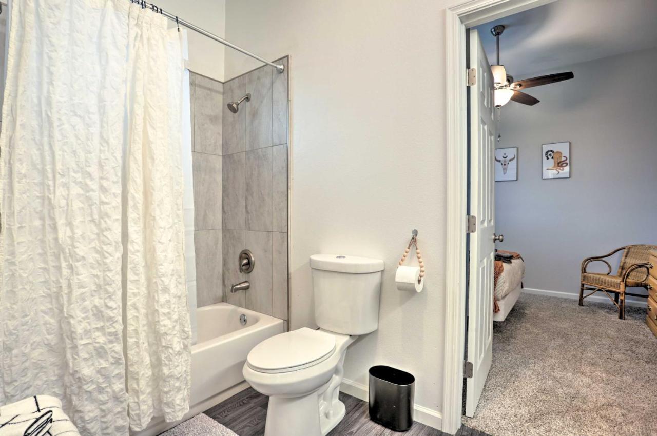 Stunning Clovis Home About 1 Mile To Old Town! エクステリア 写真